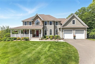 21 Waterford Dr, Belchertown, MA 01007