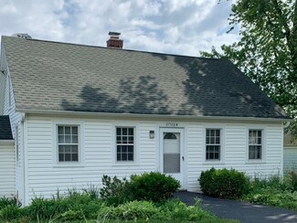 27568 N Owens Rd Unit B, Mundelein, IL 60060