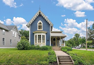 102 School St W, Stillwater, MN 55082