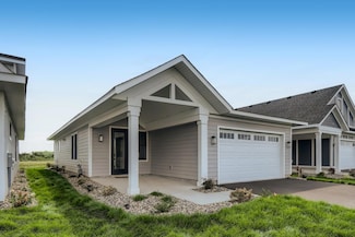 5297 216th St W, Farmington, MN 55024