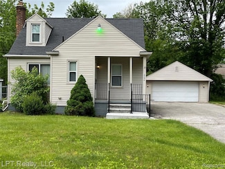 19490 Goldwin St, Southfield, MI 48075