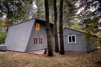 6 Eggemoggin Way, Harpswell, ME 04079