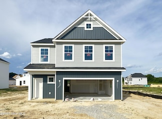 607 S Squires Run Ln, Richlands, NC 28574