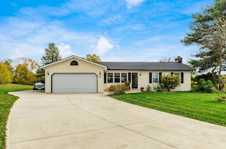 132 North Ct, Thornville, OH 43076