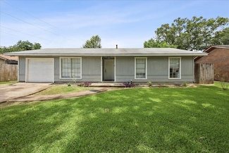 5150 Stardust Dr, Beaumont, TX 77706