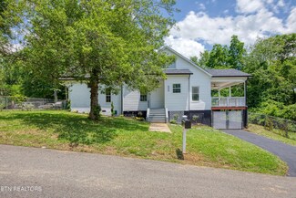 1312 Crestview St, Knoxville, TN 37915