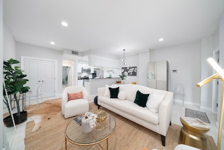 96 Tidewater St Unit 1G, Jersey City, NJ 07302