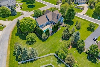 5596 Surrey Ln, Waunakee, WI 53597