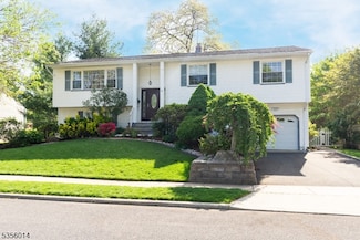 28 Beechwood Ave, Edison, NJ 08837