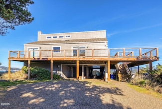 33 Marine Dr, Lincoln Beach, OR 97388