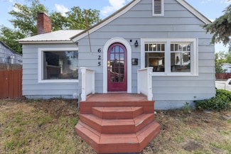 625 Mitchell St, Klamath Falls, OR 97601