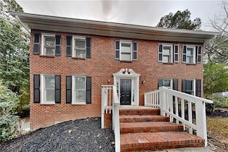 4273 Deerbrook Way SW, Lilburn, GA 30047