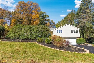 25 Lockeland Rd, Winchester, MA 01890