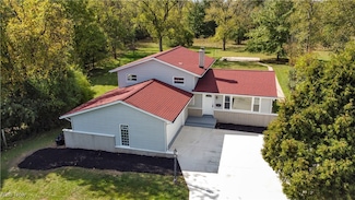 4670 Green Rd, Cleveland, OH 44128