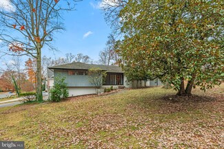 4825 Great Oak Rd, Rockville, MD 20853