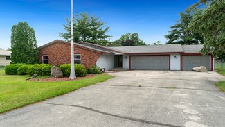 9844 N 2nd St, Roscoe, IL 61073