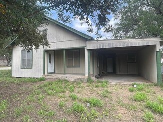 502 E Linar St, Hebbronville, TX 78361