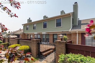 31117 Country Bluff Unit 170, Farmington Hills, MI 48331