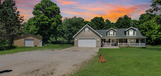 20 Loshaw Dr, Vanderbilt, MI 49795