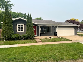 815 Bauman St, Oshkosh, WI 54902