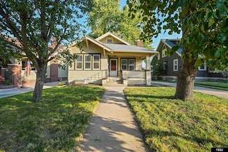 2744 Bauman Ave, Omaha, NE 68112