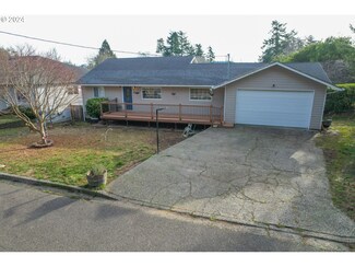3580 Lindberg Ave, Coos Bay, OR 97420