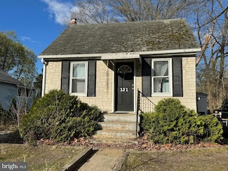 131 W Clearview Ave, Pine Hill, NJ 08021