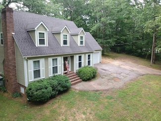 254 Mollie Dr, Selmer, TN 38375