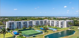 691 S Hollybrook Dr Unit 104, Pembroke Pines, FL 33025