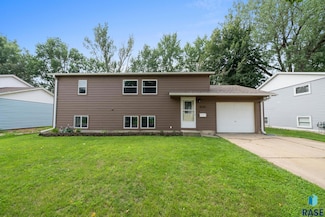 4009 E 23rd St, Sioux Falls, SD 57103
