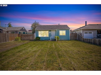 1636 Maple St, Myrtle Point, OR 97458
