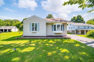 466 New Paltz Rd, Highland, NY 12528
