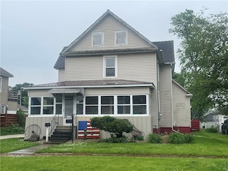 309 E Maple St, Hoopeston, IL 60942