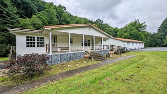 9457 U S 421, Bledsoe, KY 40810