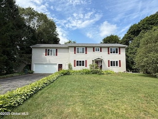 9 Thomas Ave, Fort Edward, NY 12828