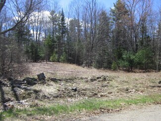 1010 Feylers Corner Rd, Waldoboro, ME 04572