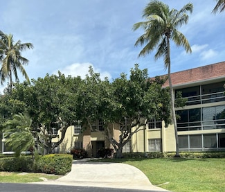 5520 Tamberlane 208 Cir Unit 208, Palm Beach Gardens, FL 33418