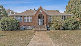 517 Paragould Dr, Jonesboro, AR 72401