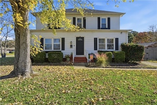 498 Romayne Dr, Newport News, VA 23601