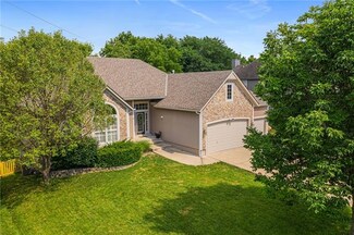 10013 Redbud Ln, Lenexa, KS 66220