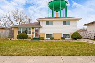 10357 Barnard Dr, Chicago Ridge, IL 60415