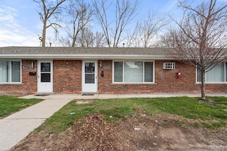 4415 S Crooks Rd Unit 4415, Royal Oak, MI 48073