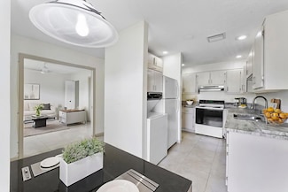 1521 NW 18th Ave Unit 103, Delray Beach, FL 33445