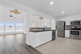 30 April Point Dr S, Montgomery, TX 77356
