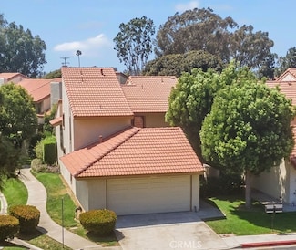 18325 Gum Tree Ln, Huntington Beach, CA 92646