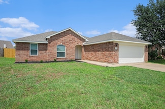 817 Wandering Ct, Granbury, TX 76049