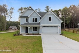 524 Belcroft Dr, Carthage, NC 28327