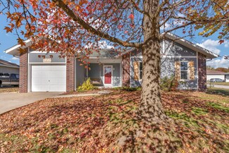 1501 W Warren Ave, Ozark, MO 65721