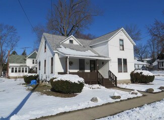 581 Mill St, Green Lake, WI 54941
