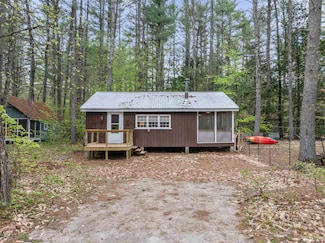 58 Thibodeau Ln, Tamworth, NH 03886